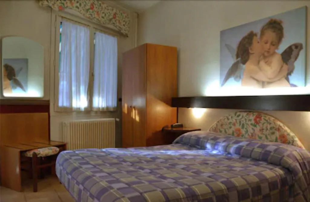 Room, Hotel Roma, Venice