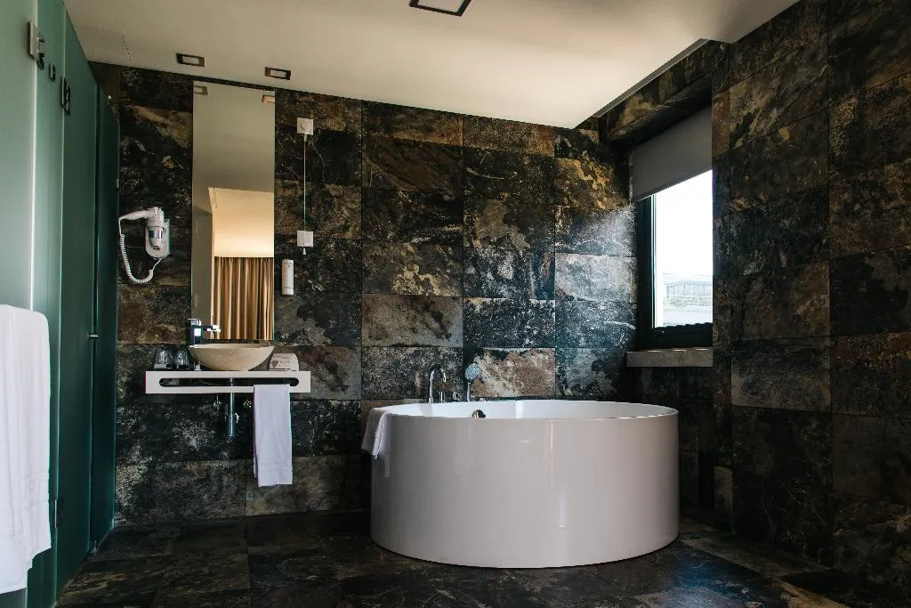 DOUBLE WITH JACUZZI Room, America Diamonds, Lisbon