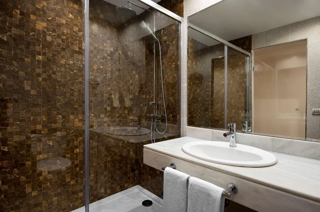 Room, Sol Katmandu Park & Resort, Majorca