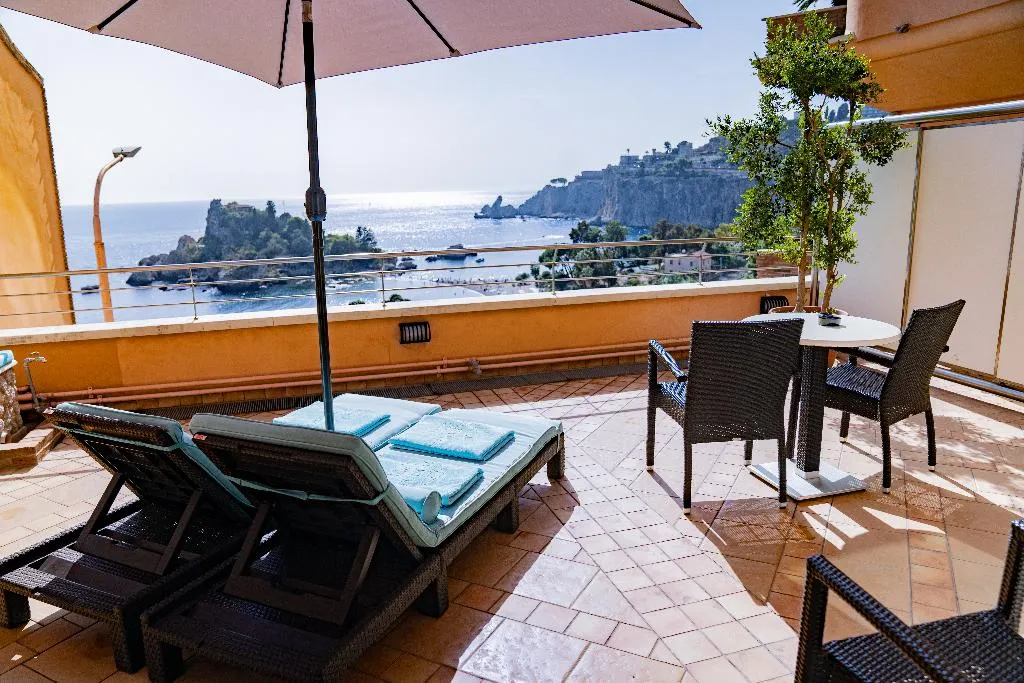 JUNIOR SUITE SEA VIEW Room, Panoramic Hotel Taormina, Taormina
