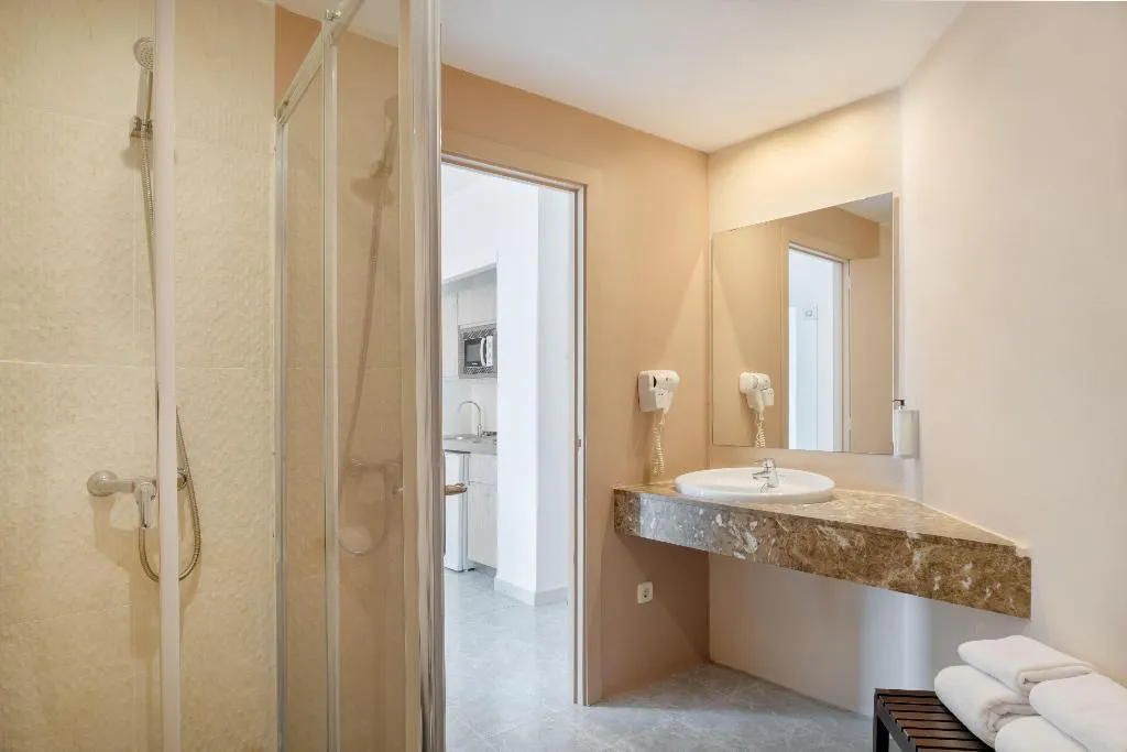 STUDIO STANDARD Room, Sol Lunamar Palmanova Apartamentos, Majorca