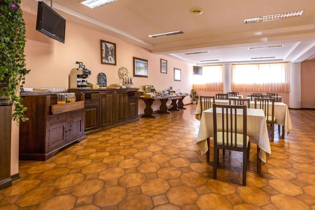 Restaurant, Catignano Hotel Ristorante, Umbria