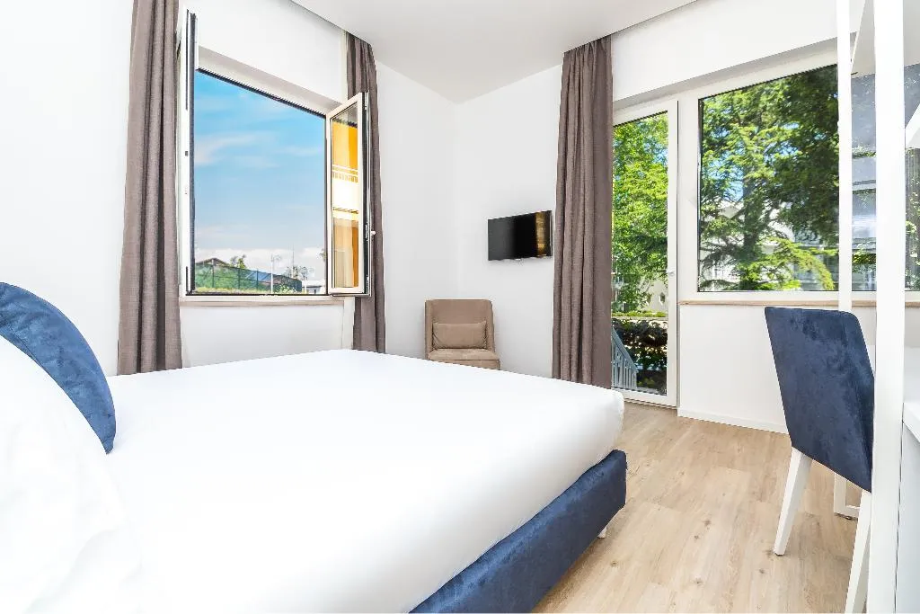 Double or Twin CLASSIC Room, Hotel Isabella Sorrento, Naples