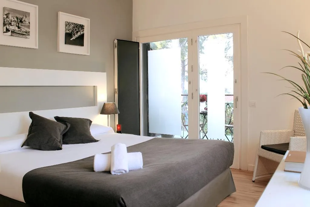 Double or Twin WITH TERRACE Room, Sitges, Costa Brava
