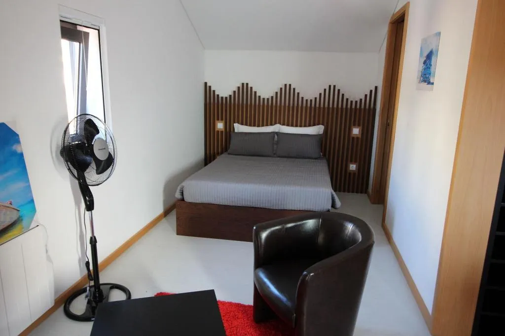 Room, Reis De Gaia, Porto