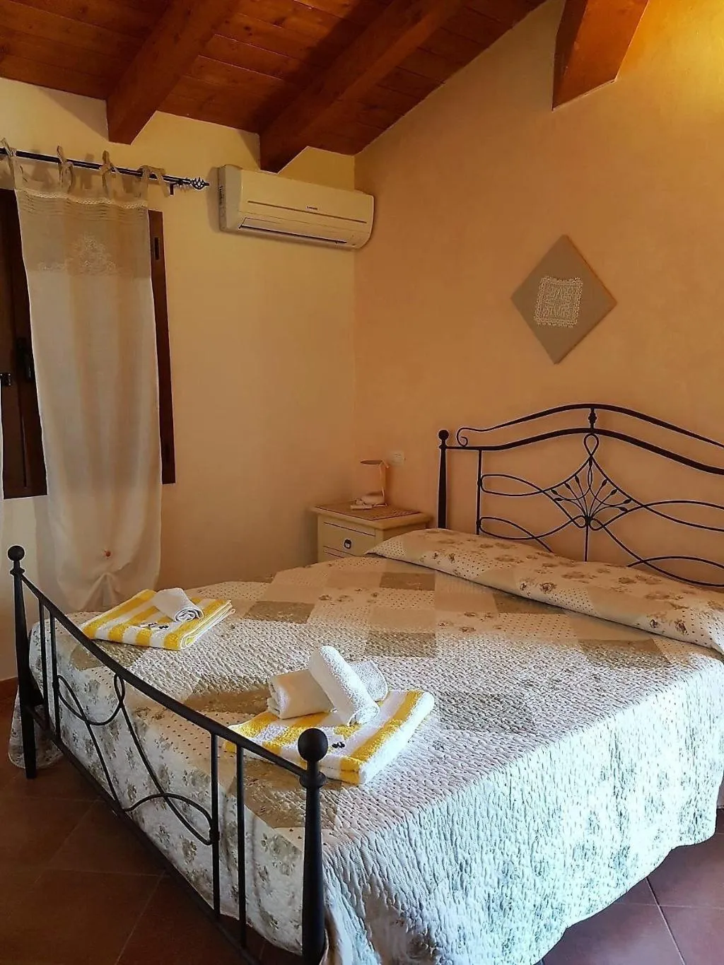 Room, B&B Su Donnigheddu, Olbia