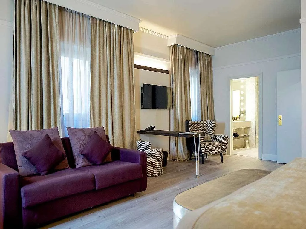 JUNIOR SUITE KING SIZE BED Room, Cerretani Hotel Firenze - MGallery Collection, Florence