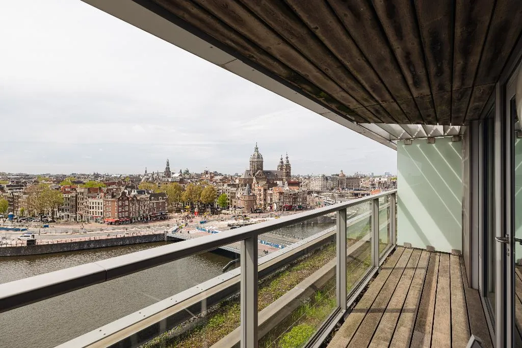 DOUBLE CITY VIEW Room, DoubleTree by Hilton Amsterdam Centraal Station, Amsterdam