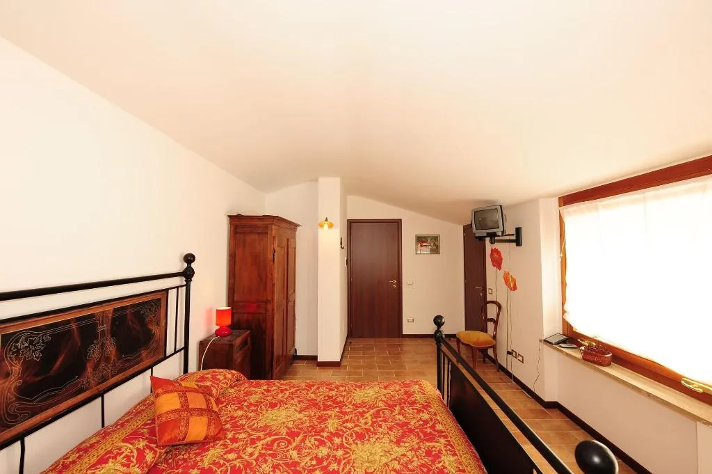 Room, C'era una volta B&B, Umbria