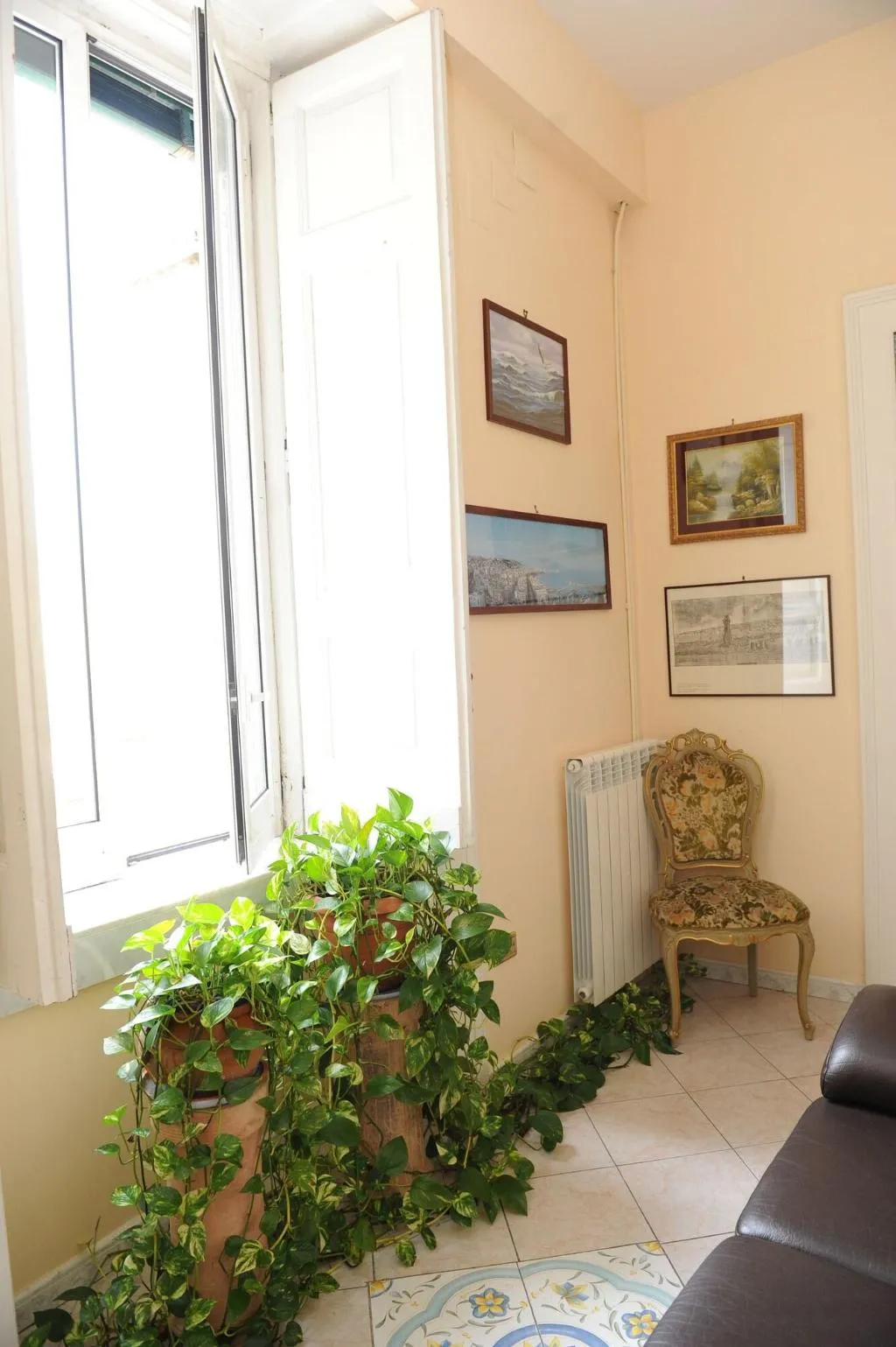 Lobby, Come D'Incanto a Napoli, Naples