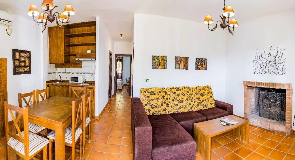 HOUSE TWO BEDROOMS Room, Los Veneros, Seville
