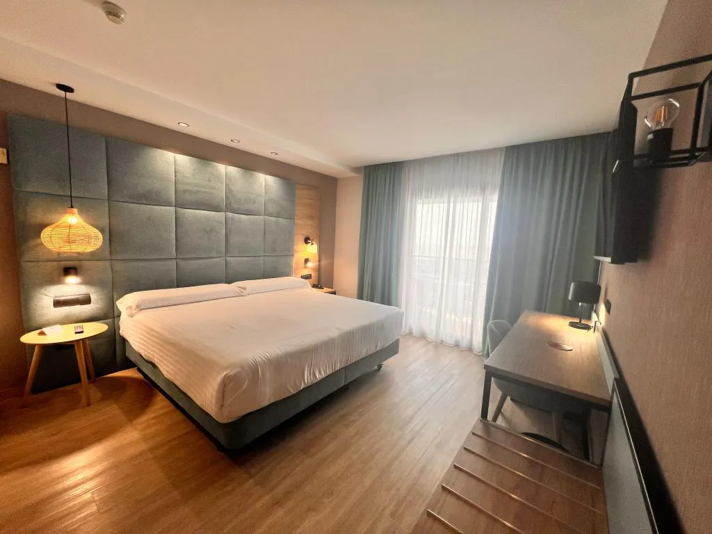 DOUBLE SINGLE USE SUPERIOR Room, Sercotel Maya Alicante, Costa Blanca