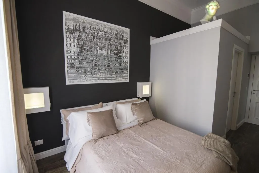 Room, Domus Deorum Deluxe, Naples