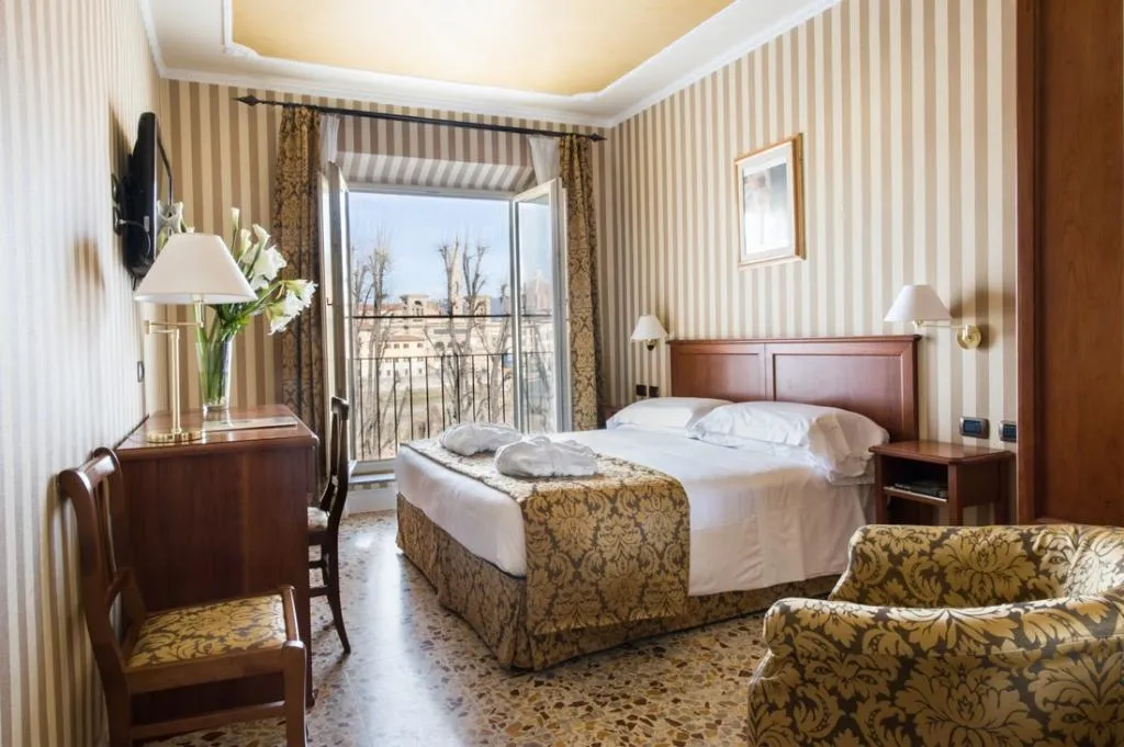 Room, Silla, Florence