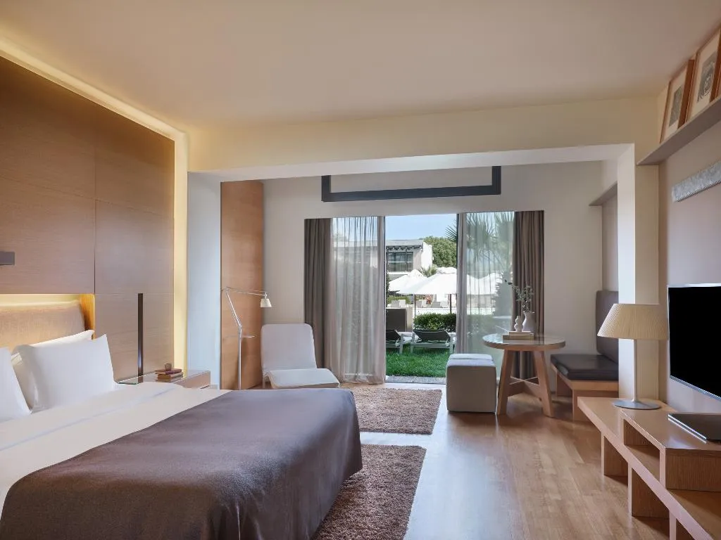 JUNIOR SUITE POOL VIEW Room, September Hotel Thessaloniki, Halkidiki