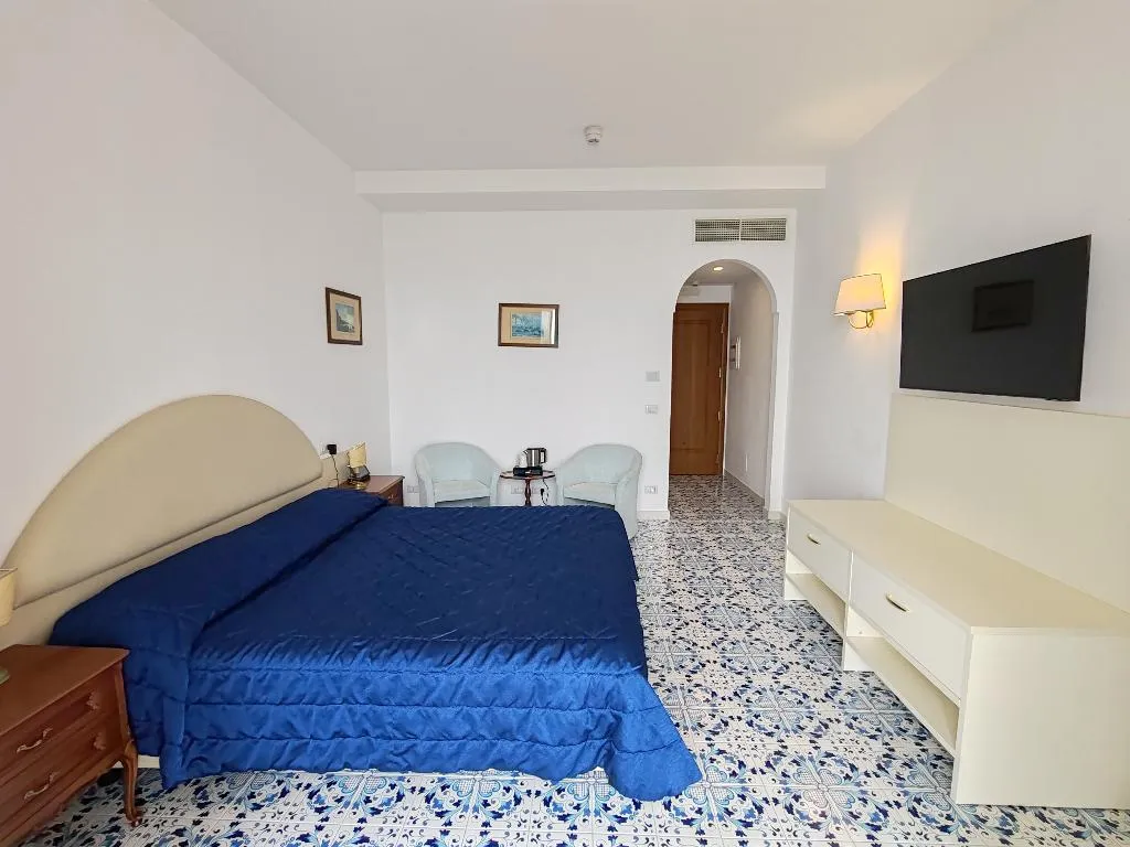 Double or Twin SUPERIOR Room, Grand Hotel Excelsior, Naples