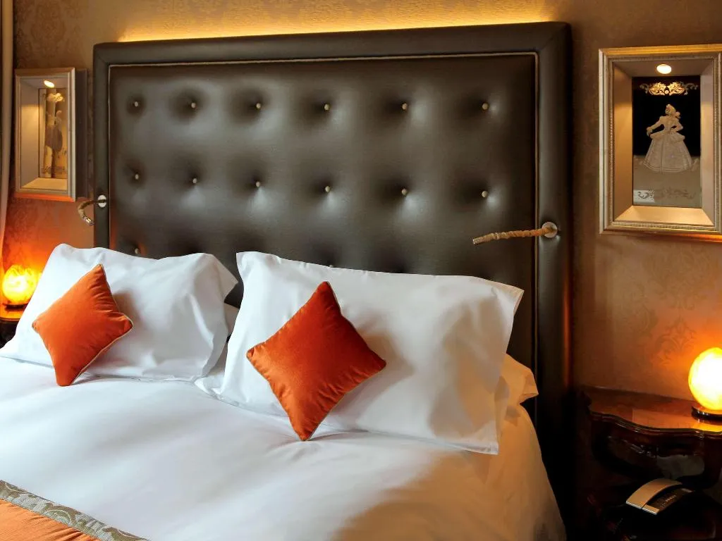 Double or Twin SUPERIOR KING BED Room, Papadopoli Hotel Venezia - MGallery Collection, Venice