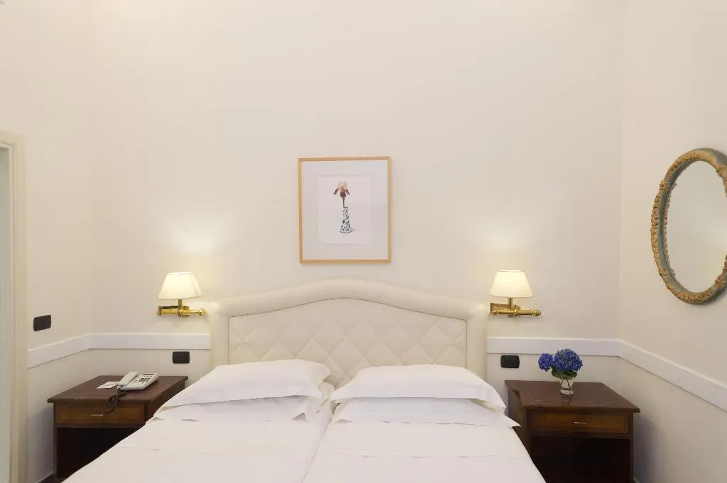 DOUBLE SINGLE USE STANDARD Room, Kraft, Florence