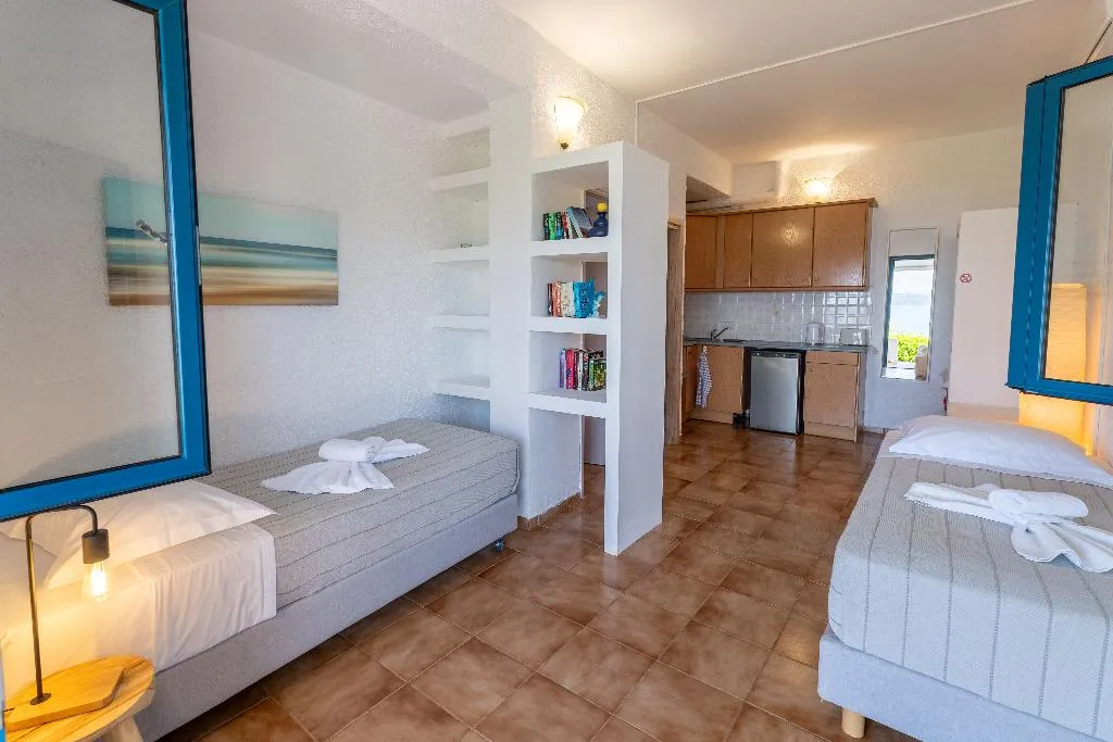 APARTMENT SEA VIEW WITH TERRACE Room, Metaxatos Apartments, Kefallinia