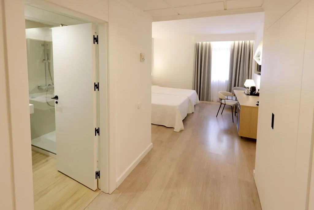 TRIPLE STANDARD Room, Sercotel Carlos III, Costa Blanca