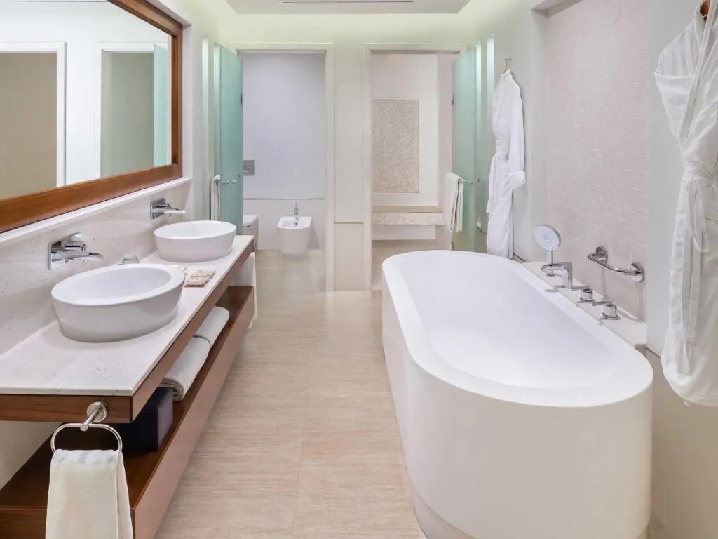 JUNIOR SUITE SEA VIEW Room, JA The Resort – JA Palm Tree Court, Dubai, Dubai