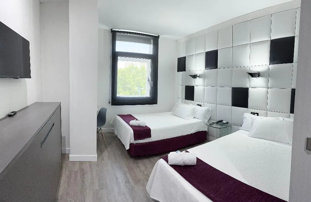 TRIPLE STANDARD Room, Avenida de España, Madrid