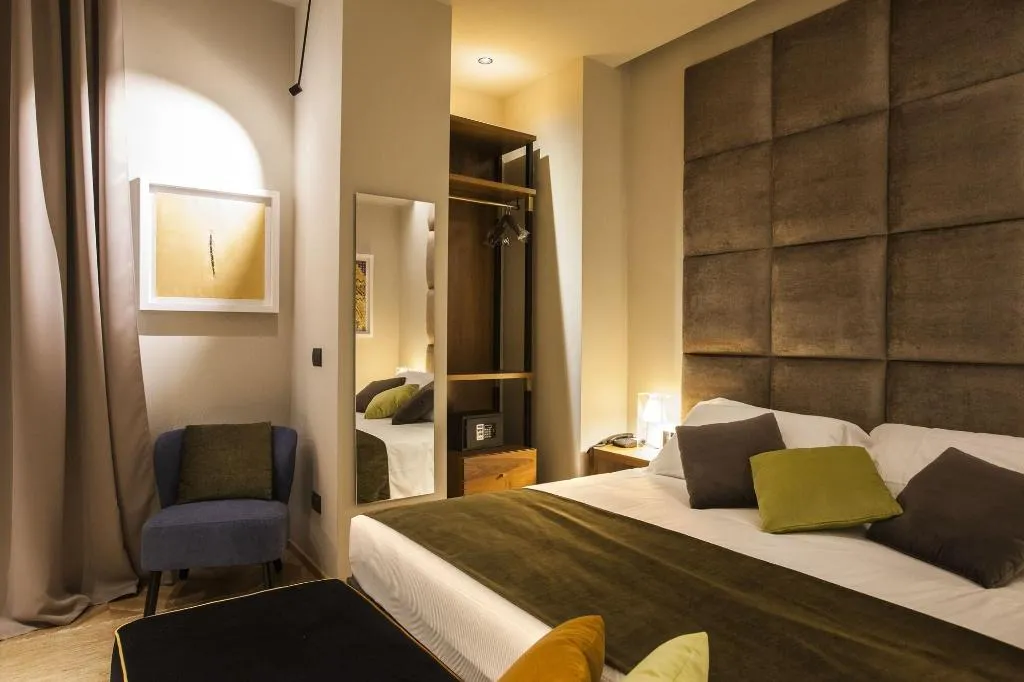 Room, Triviho, Rome