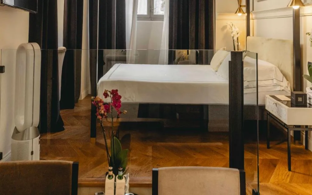 JUNIOR SUITE STANDARD Room, Roma Luxus Hotel, Rome