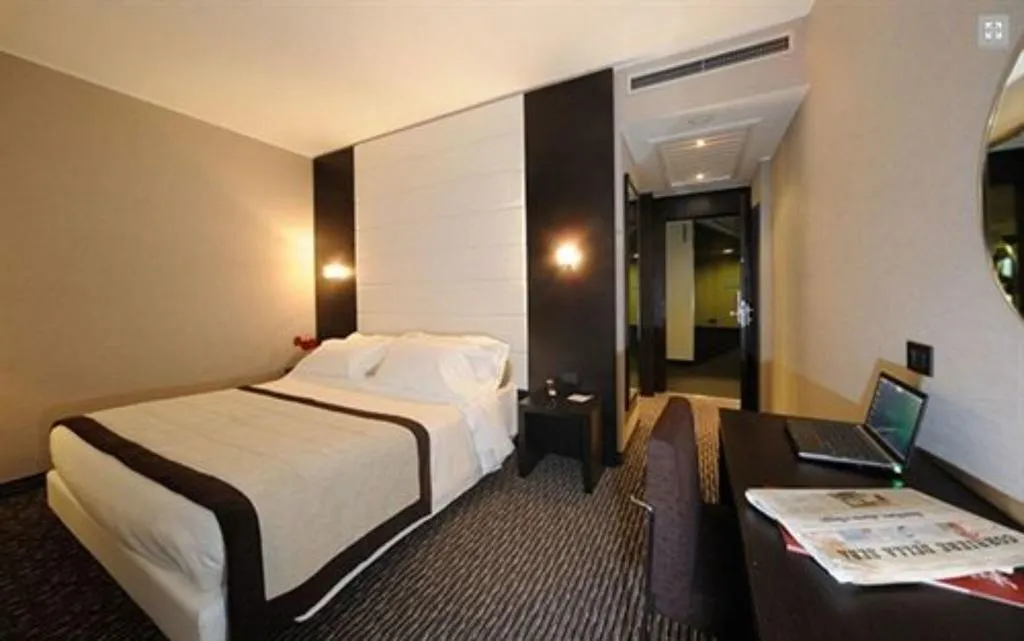 SINGLE CLASSIC Room, H2c Hotel Milanofiori, Milan