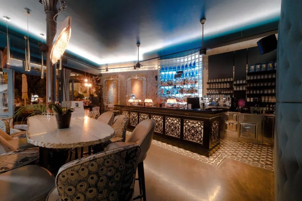 Bar, Xennon Inn, Kalamata