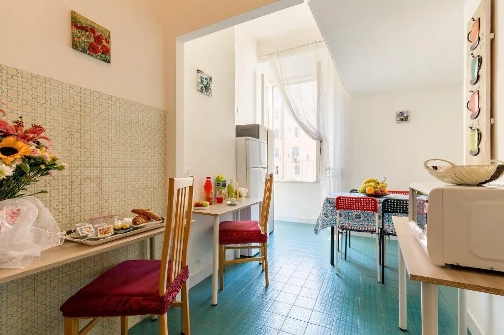 Room, Do Domus, Naples