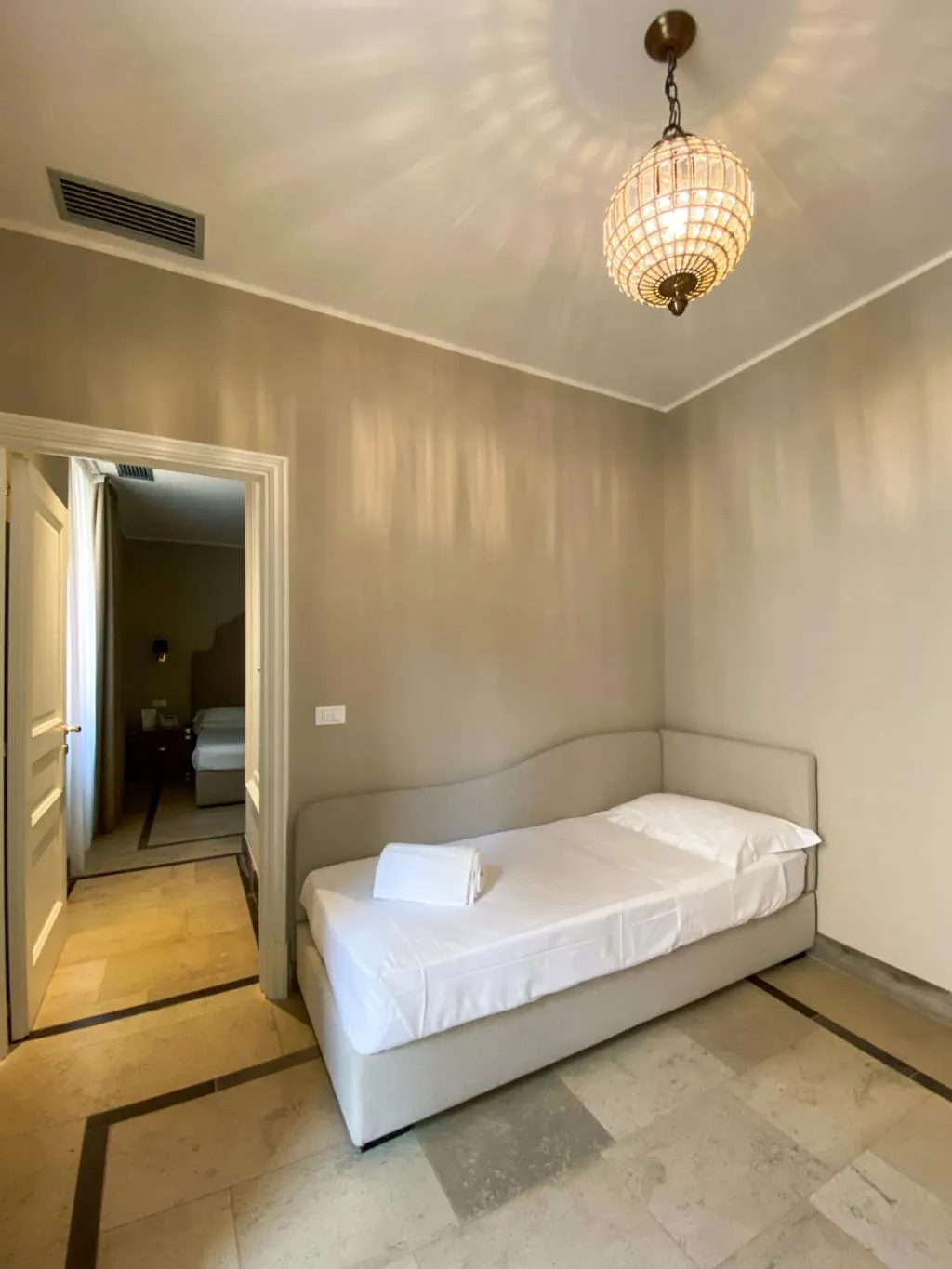 JUNIOR SUITE TWO BEDROOMS ONE BATHROOM Room, La Dépendance Hotel, Catania