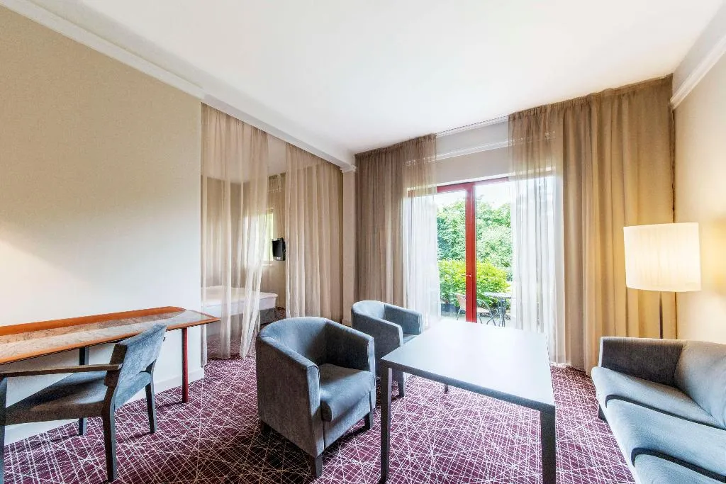 JUNIOR SUITE STANDARD Room, NH Collection Prague, Prague