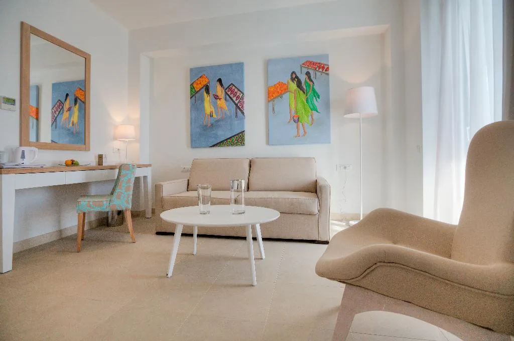 JUNIOR SUITE STANDARD Room, Blue Lagoon Queen, Halkidiki