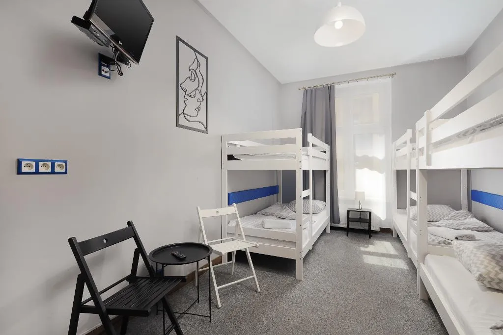 Room CAPACITY 6 Room, Moon Hostel Krakow, Krakow