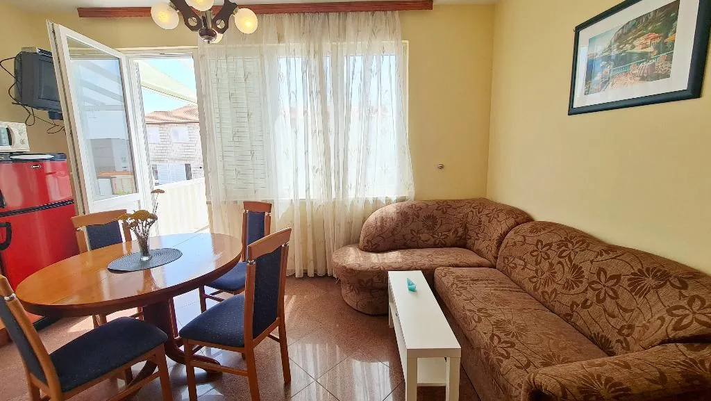 APARTMENT CAPACITY 3 Room, Apartments Damjanka, Dubrovnik