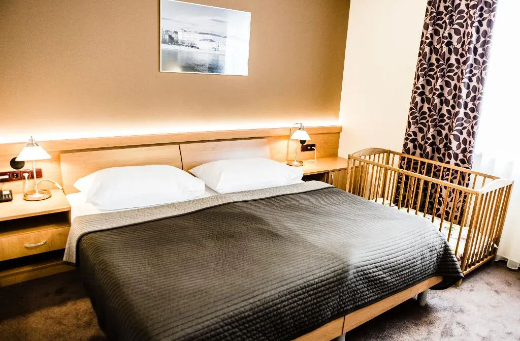 DOUBLE STANDARD Room, Archibald City, Prague