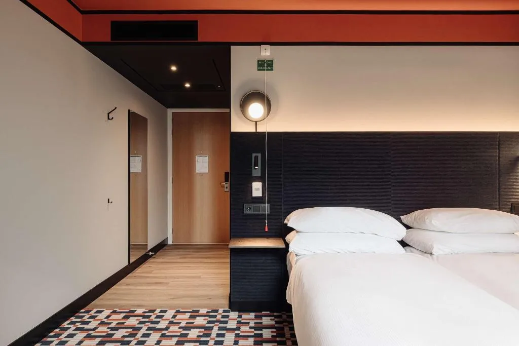 Room, DoubleTree by Hilton Amsterdam Centraal Station, Amsterdam