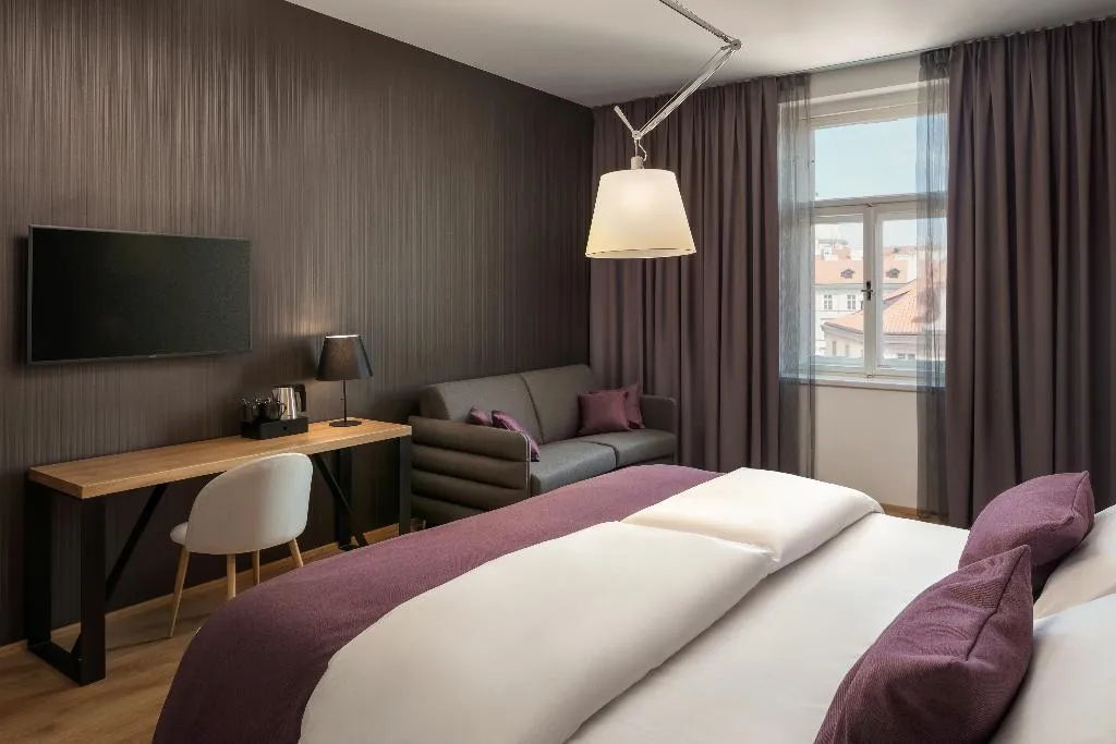 JUNIOR SUITE STANDARD Room, Moods Charles Bridge, Prague