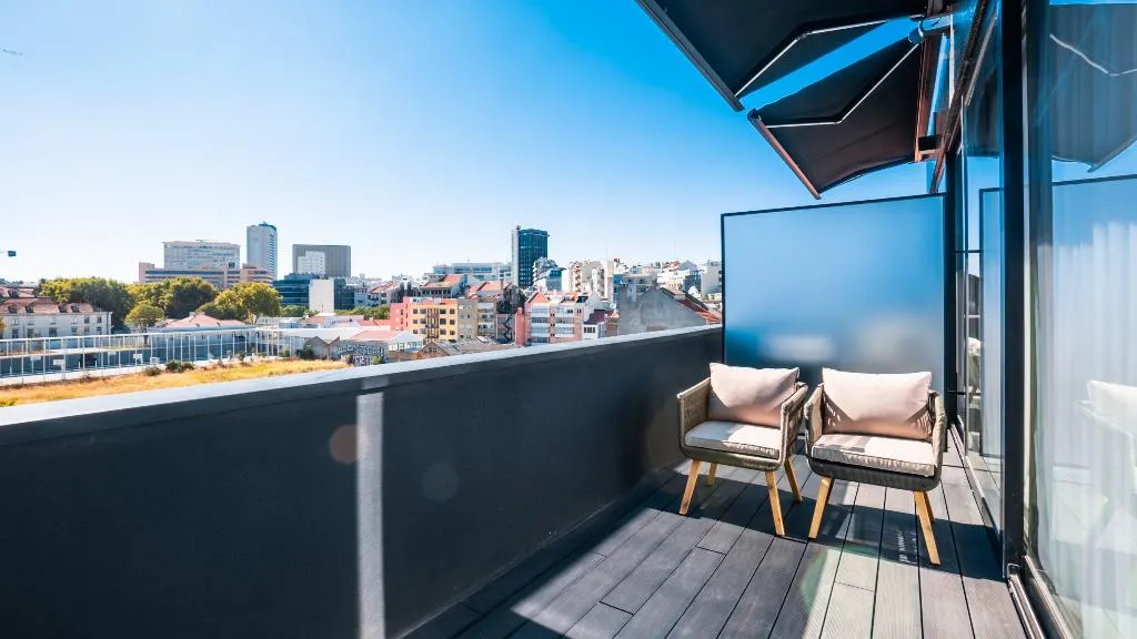 Double or Twin SUPERIOR WITH BALCONY Room, Hills Hotel Lisboa, Lisbon