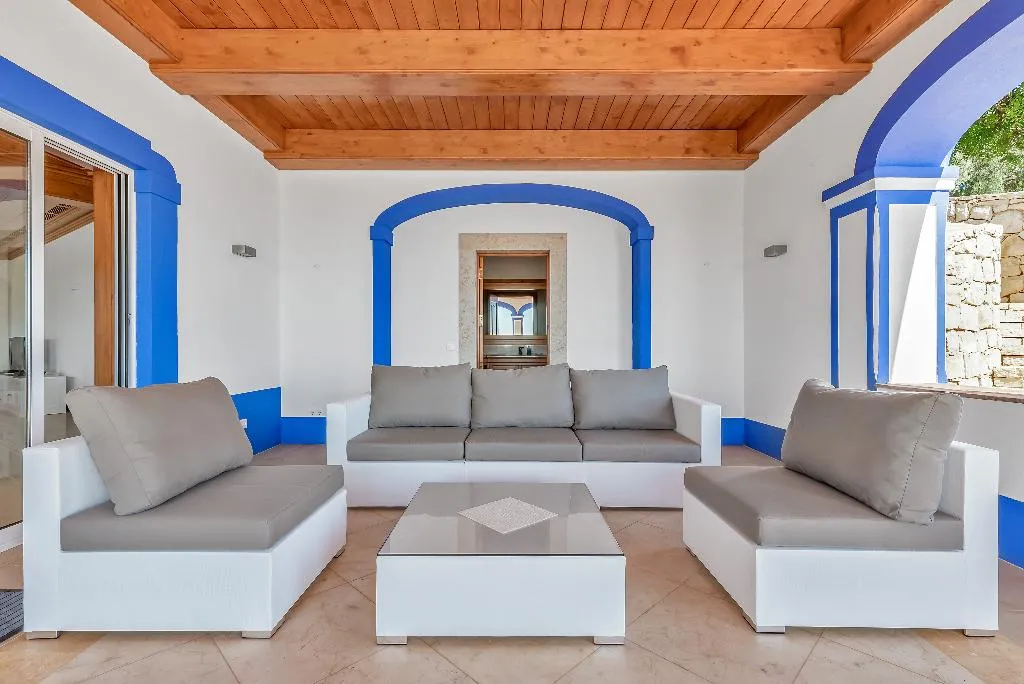 VILLA FIVE BEDROOMS TWO BATHROOMS Room, Shantivillas, Algarve