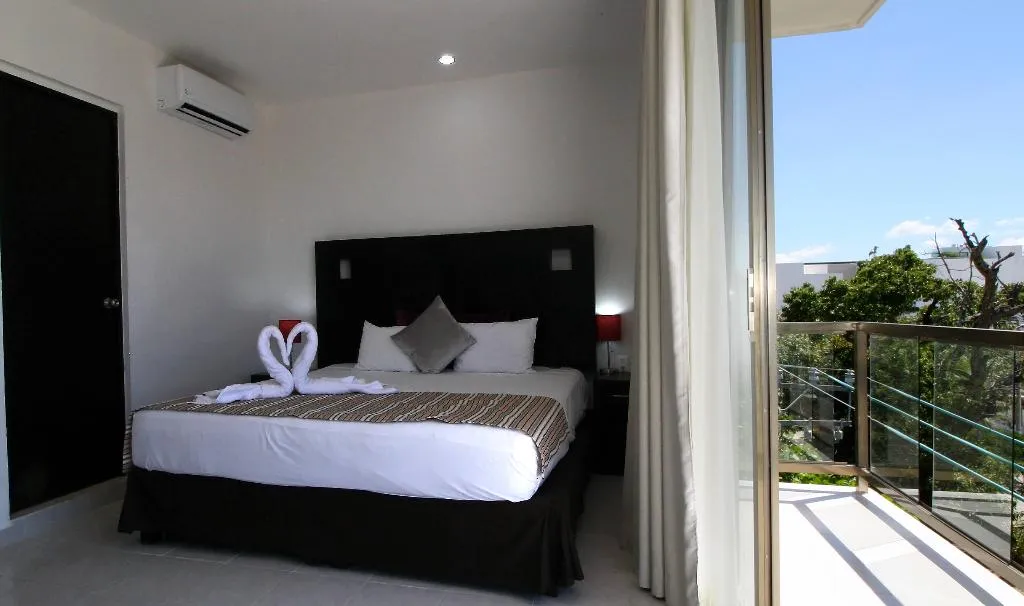DOUBLE SUPERIOR WITH BALCONY Room, Select Inn Quinta Playa del Carmen, Playa Del Carmen