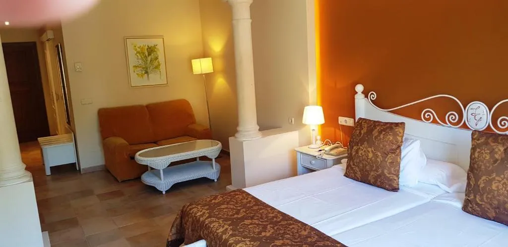 JUNIOR SUITE STANDARD Room, Lago Garden Apart-suites & Spa Hotel, Majorca