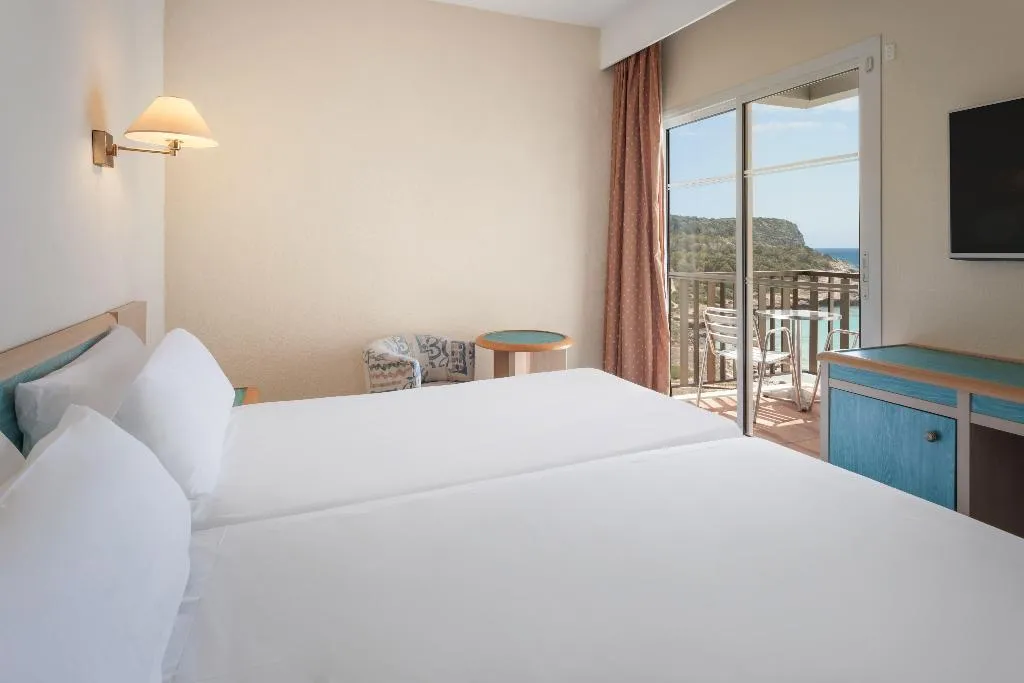DOUBLE SEA VIEW Room, Sol Milanos Pinguinos, Menorca