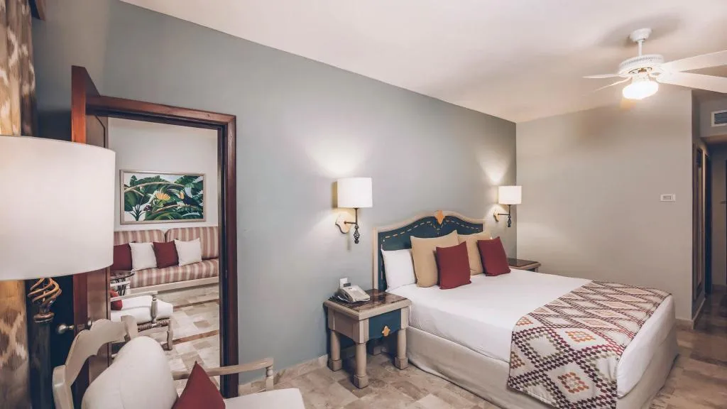 FAMILY ROOM STANDARD Room, Iberostar Waves Paraiso del Mar All Inclusive, Cancun Area