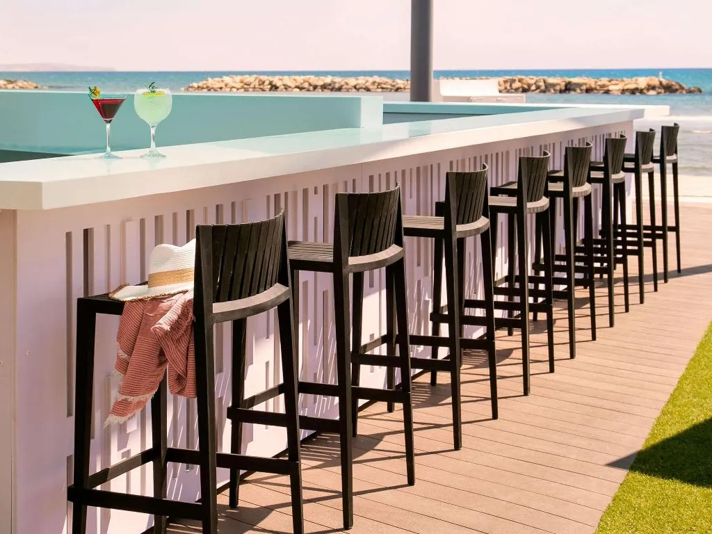 Bar, Mercure Larnaca Beach Resort, Cyprus