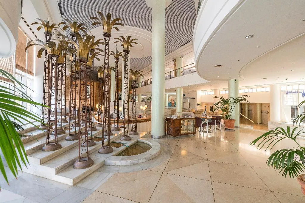 Lobby, Playa Victoria, Costa De La Luz