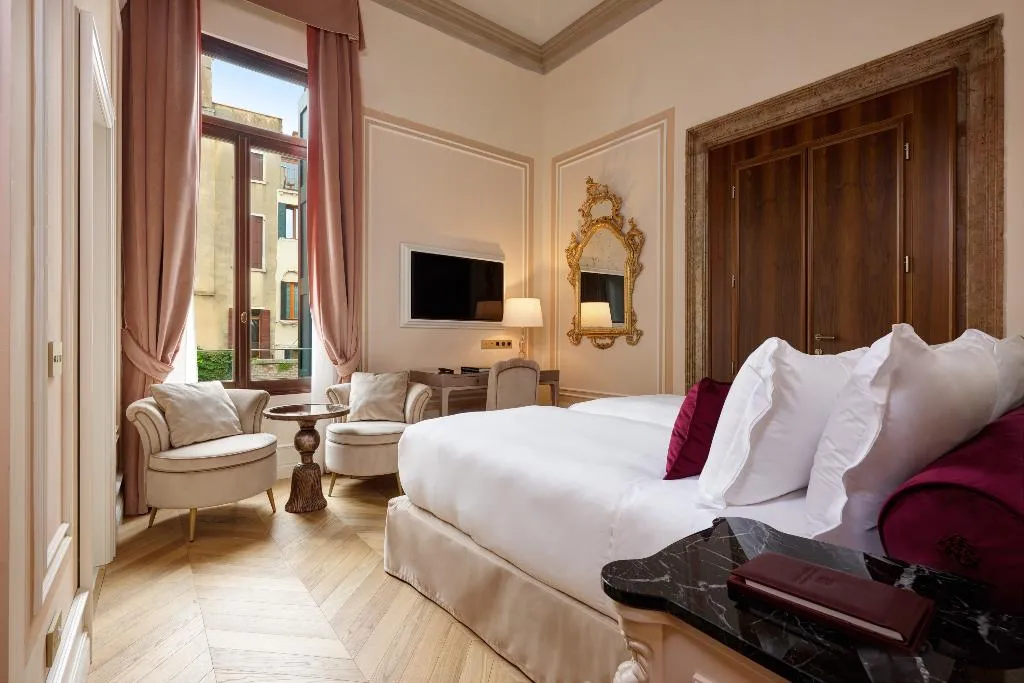 DOUBLE CLASSIC GARDEN VIEW Room, Palazzo Giovanelli e Gran Canal, Venice