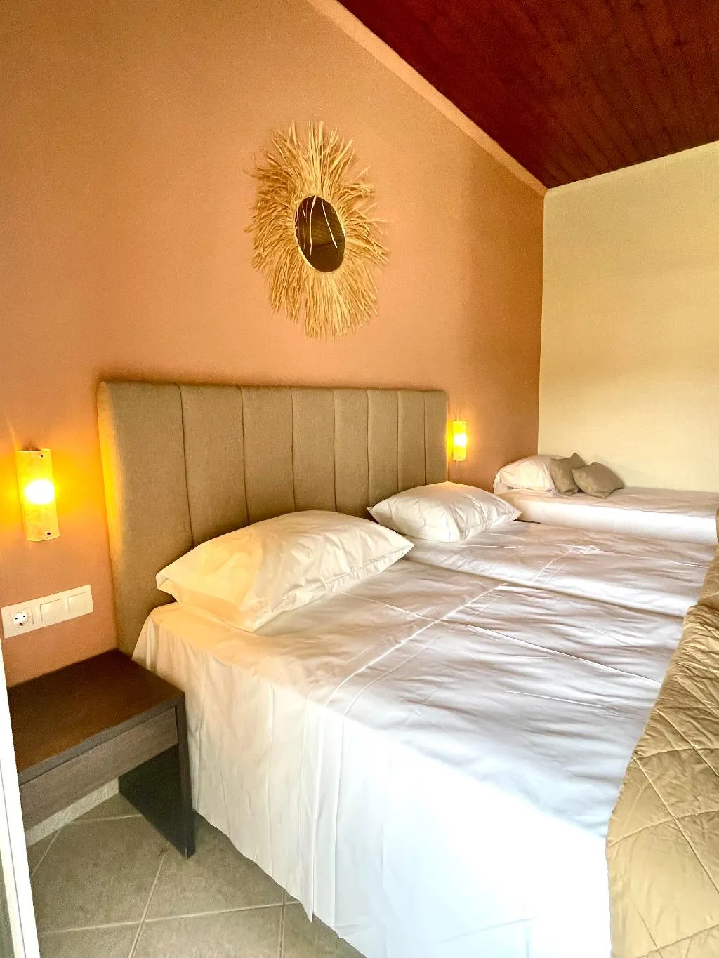 TRIPLE STANDARD Room, Oasis Beach Club, Corfu