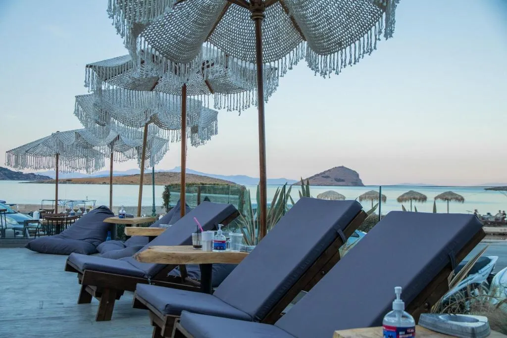 Pool, Kiani Akti, Athens